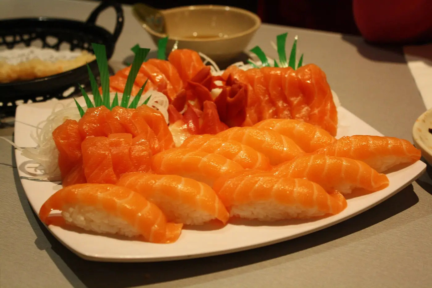 A platter of salmon sushi and sashimi. The photo was not taken at a Panama City restaurant.